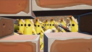 ASSUSTANDO PESSOAS COM BANANAS