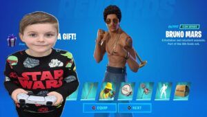 TRUMAnn Giving His 8 Year Old Kid NEW SILK SONIC Fortnite Bundle. Unlocking NEW BRUNO MARS Skin