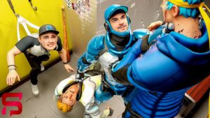 ALI A PROTECTS his BABY BROTHER.... Fortnite