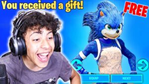 Gifting Default *NEW* Sonic Skin in Fortnite!