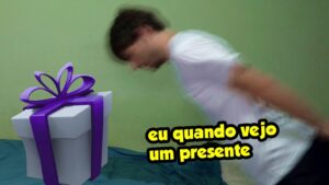 REAGINDO AOS PRESENTES DE NATAL NO FORTNITE kkkkkkkkkkkkkkkk